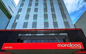 Monoloog Hotel Pekanbaru